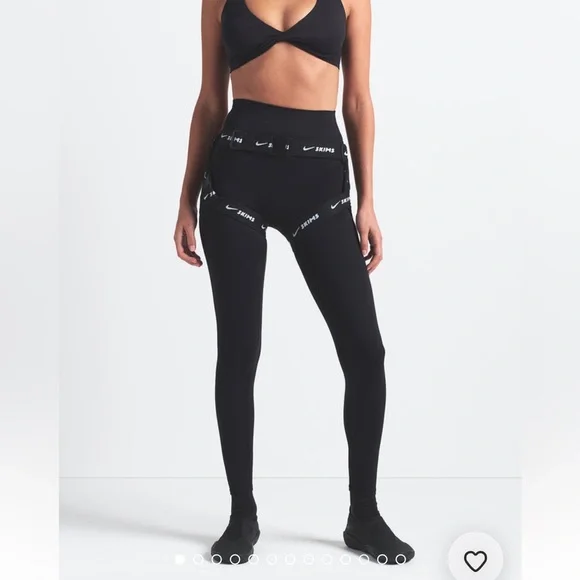 SKIMS MATTE LEGGINGS - Picture 2 of 7